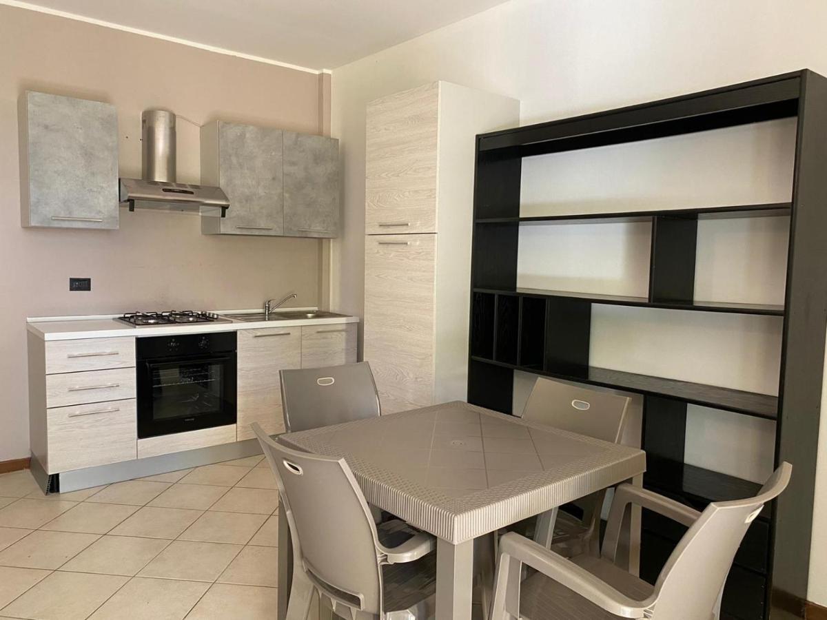 דסנזאנו דל גארדה Appartamento Il Faro Con Giardino In Residence Con Piscina מראה חיצוני תמונה