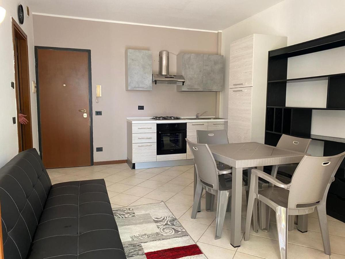 דסנזאנו דל גארדה Appartamento Il Faro Con Giardino In Residence Con Piscina מראה חיצוני תמונה