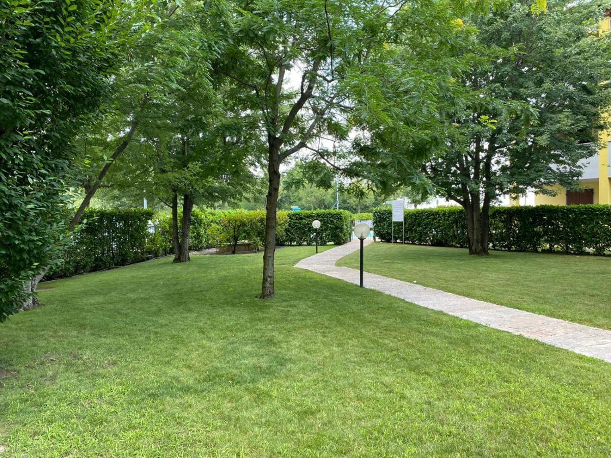 דסנזאנו דל גארדה Appartamento Il Faro Con Giardino In Residence Con Piscina מראה חיצוני תמונה