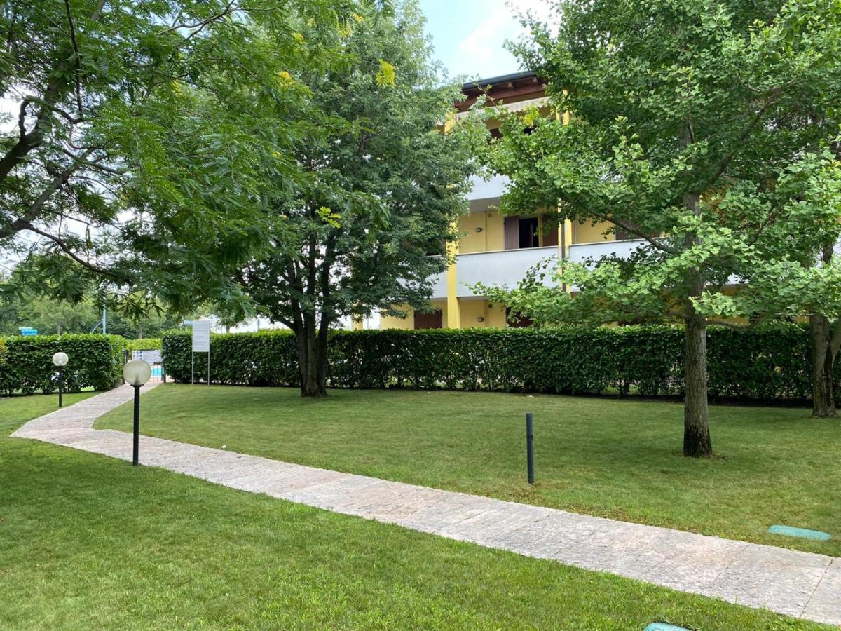 דסנזאנו דל גארדה Appartamento Il Faro Con Giardino In Residence Con Piscina מראה חיצוני תמונה